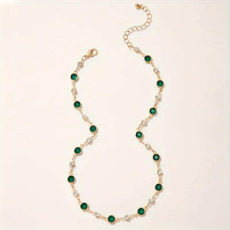 Chic Emerald Green Pendant Necklace