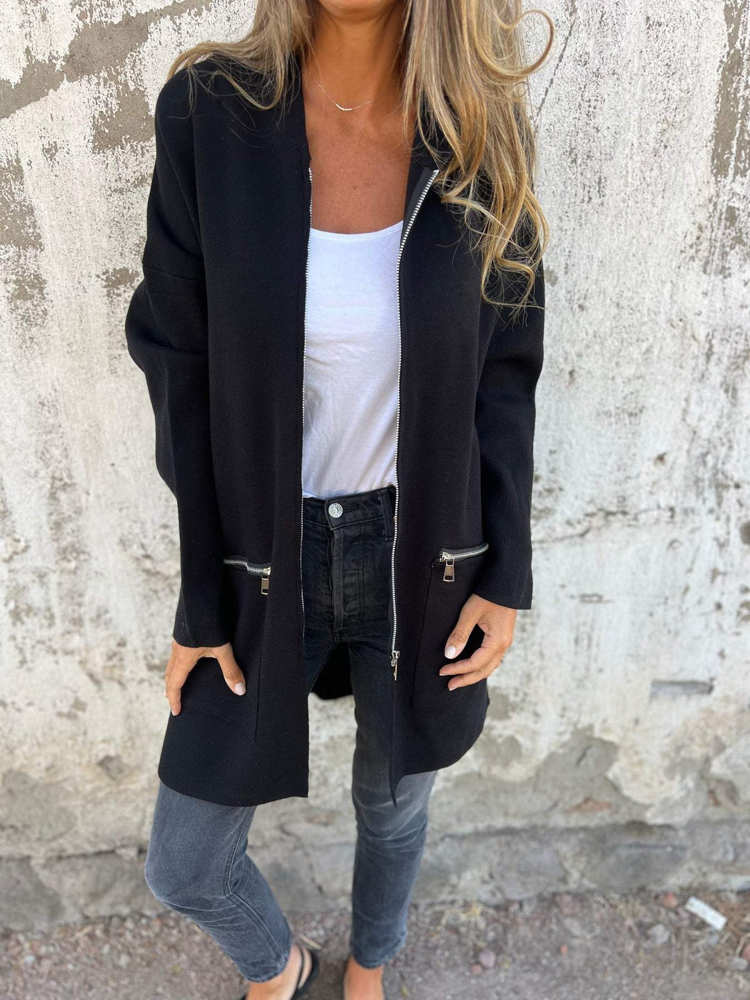 Elaris | Elegant One-Colour Cardigan with Zipper
